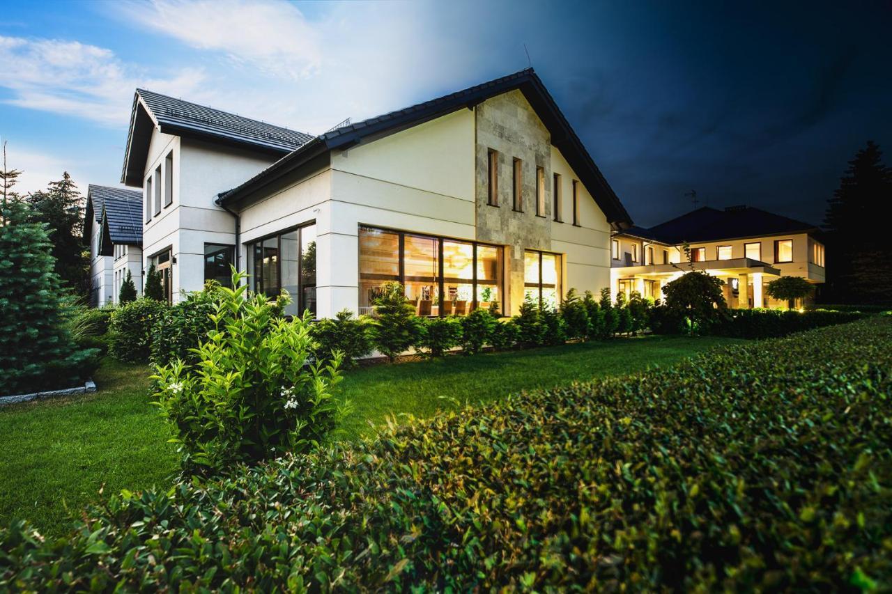 Hotel Amazonka Conference And Spa ชีโคชีแนค ภายนอก รูปภาพ