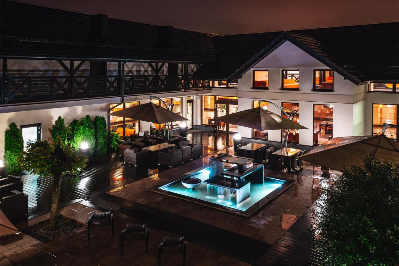 Hotel Amazonka Conference And Spa ชีโคชีแนค ภายนอก รูปภาพ